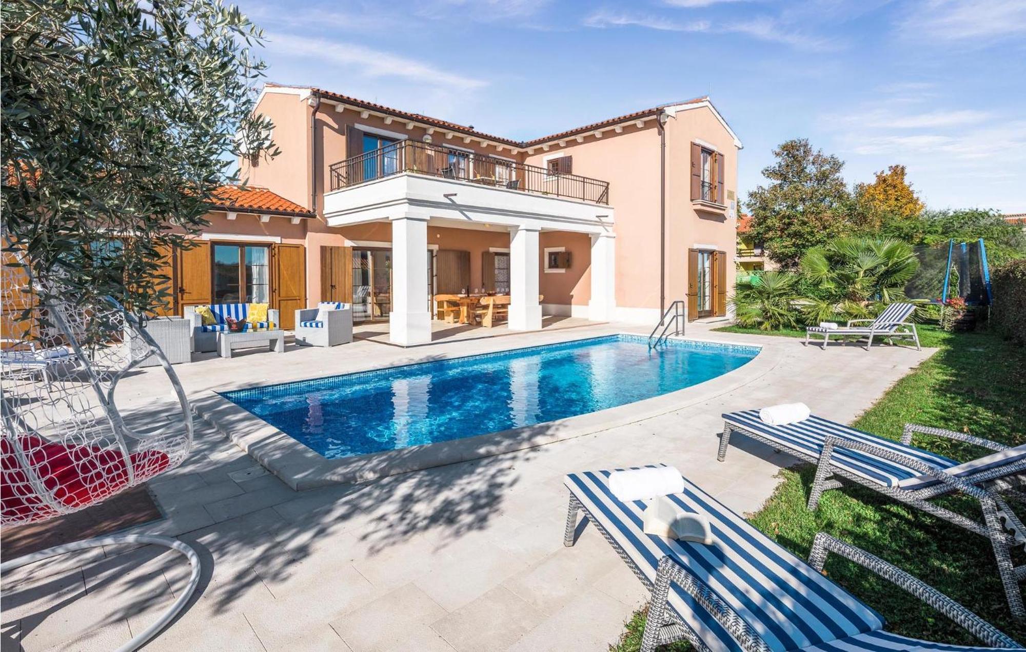 4 Bedroom Gorgeous In * Barban